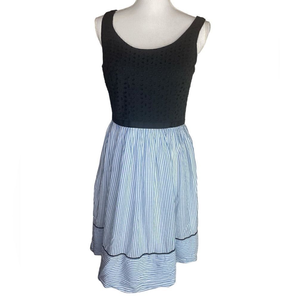 Loft Wm’s Sz 6 Black Eyelet Lace Top Blue Striped Seersucker Lined Skirt Dress